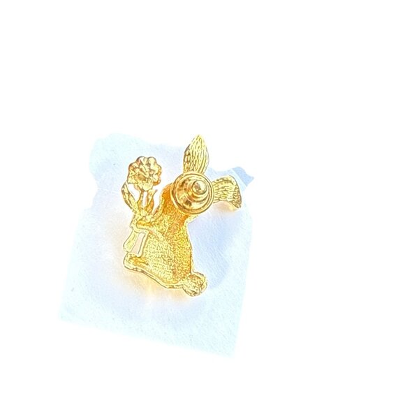 Gold Tone Bunny Rabbit Lapel Pin Holding Flower Vintage Brooch Cute Easter Gift - Picture 11 of 14